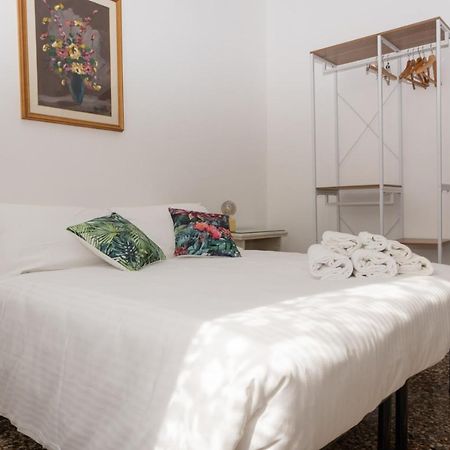 Living Sestri Airport Appartement Genua Buitenkant foto