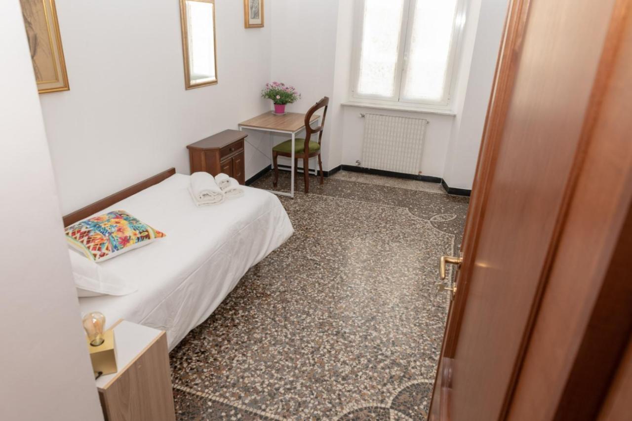 Living Sestri Airport Appartement Genua Buitenkant foto